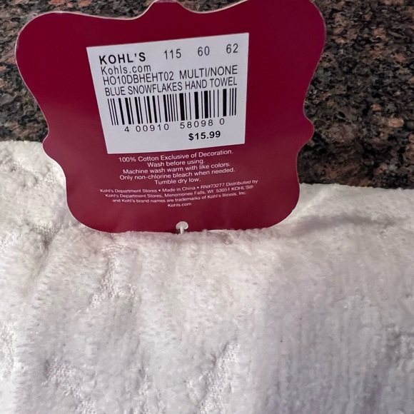 2/$15 NEW! hand towel and candle warmer set - Picture 4 of 4